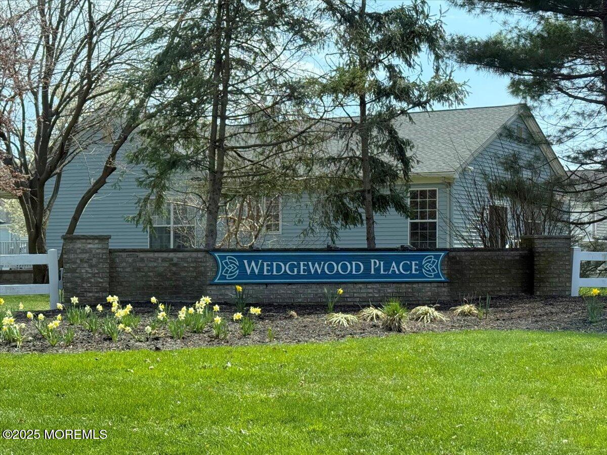 21 Shelley Road Brick, NJ 08724 - Photo 23 of 32 a view of a house with a garden