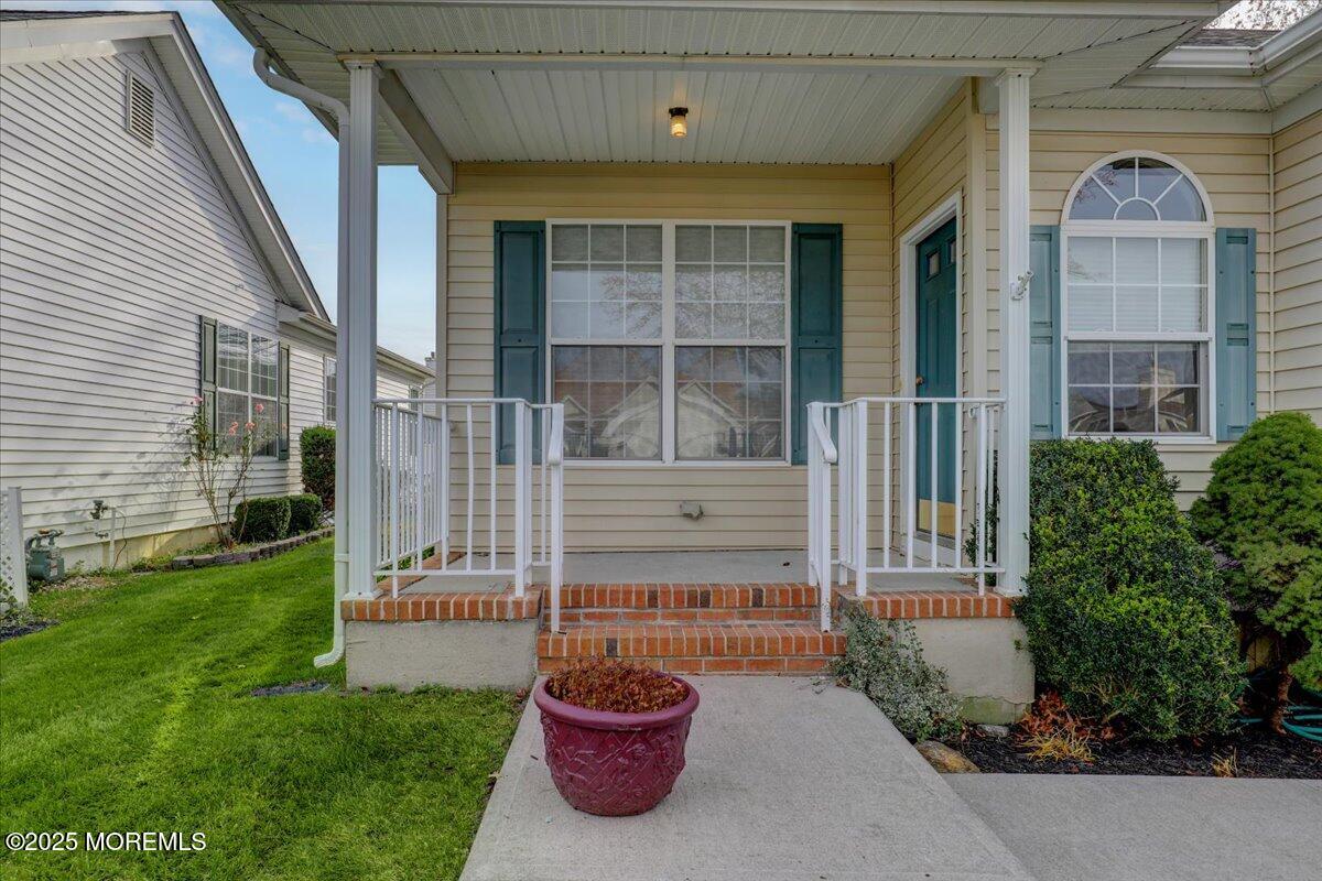 21 Shelley Road Brick, NJ 08724 - Photo 6 of 32 a view of a house with a small garden