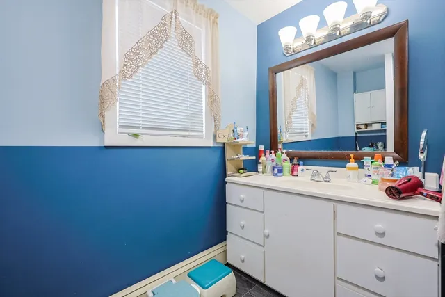 $419,900 | 25 Coleman Street, Gardner, MA 01440