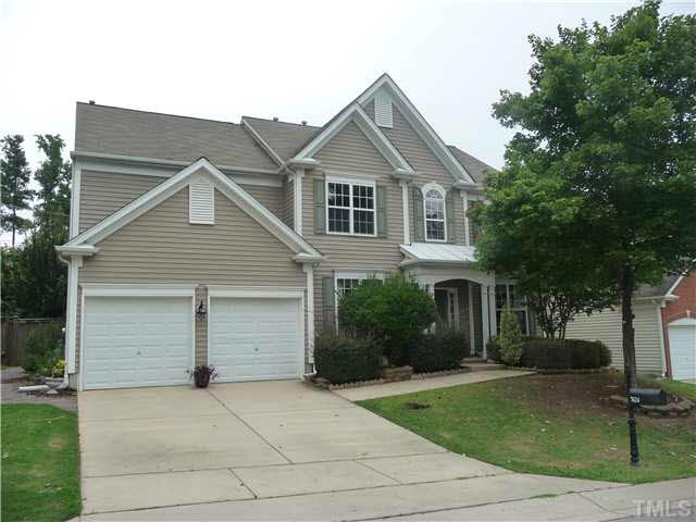 7624 Silver View Lane Raleigh, NC 27613 - Photo 1 of 25 a view of a yard in front view of a house