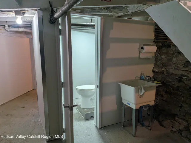 $1,500 | 3 Cedar Street, Kingston, NY 12401