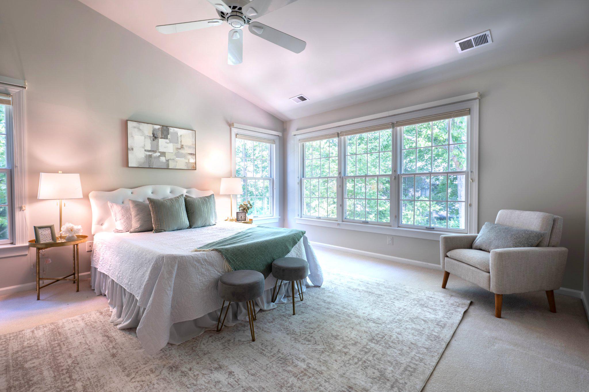 1211 Woodbrook Court Reston, VA 20194 - Photo 5 of 21 Primary bedroom with natural light.