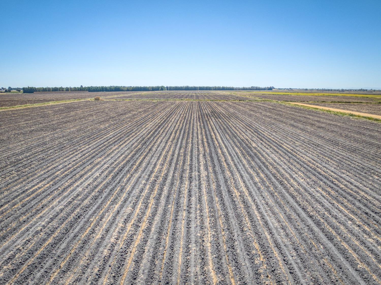 0 State Highway Walnut Grove, CA 95690 - Photo 3 of 5 a view of an ocean beach