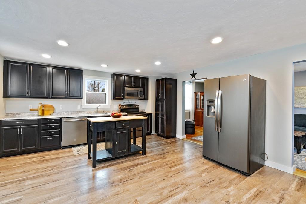 31 Dodge Hill Road Sutton, MA 01590 - Photo 1 of 37 Gallery Image 1