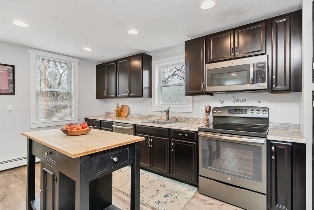 31 Dodge Hill Road Sutton, MA 01590 - Photo 3 of 37 Gallery Image 3