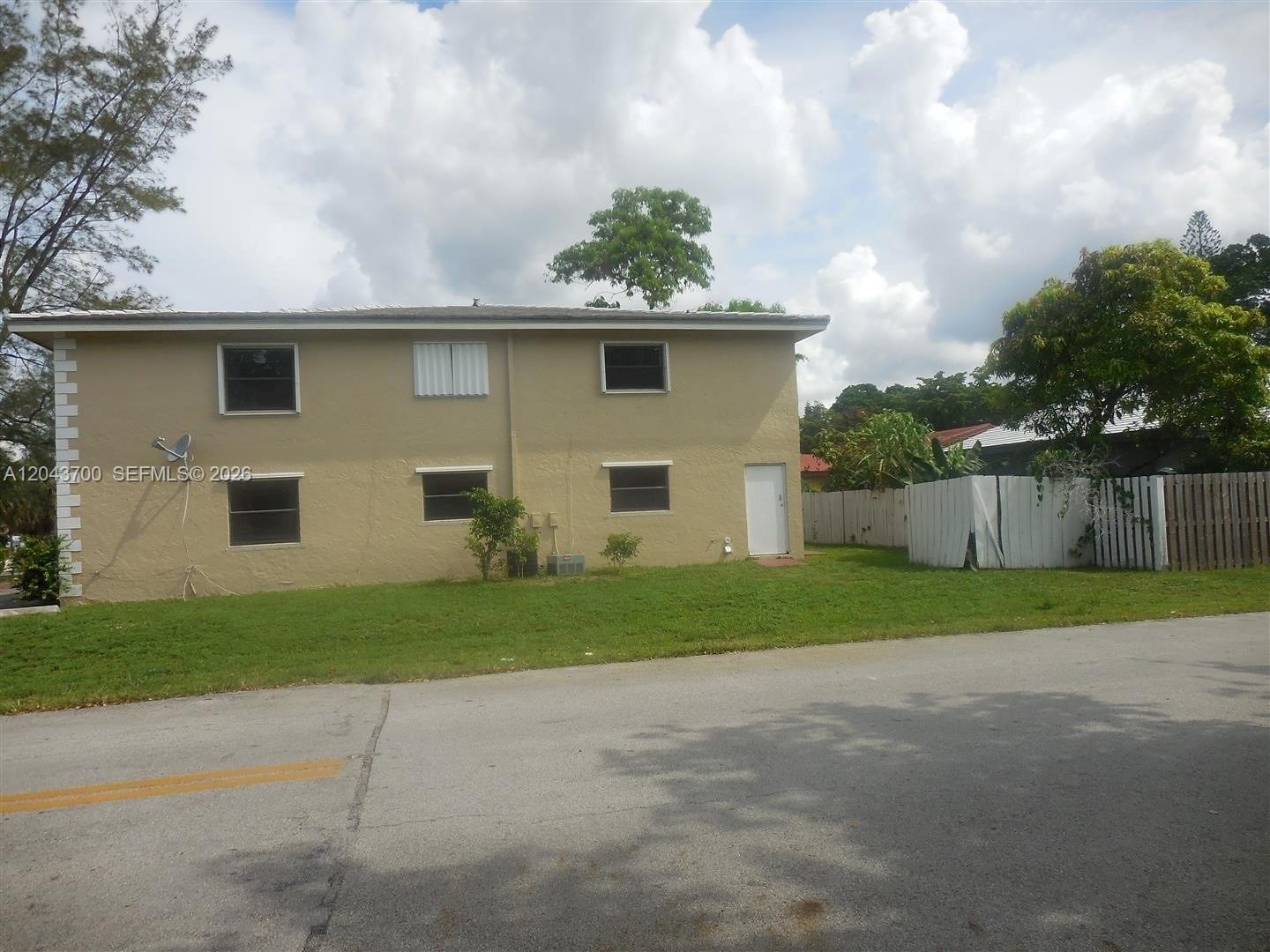 4101 Riverside Drive, Unit 4 Coral Springs, FL 33065 - Photo 2 of 8