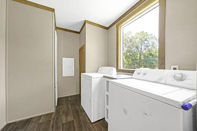 $685,000 | 39360 Highway 105, Saratoga, TX 77585