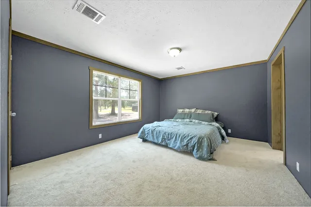 $685,000 | 39360 Highway 105, Saratoga, TX 77585