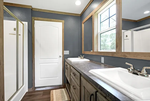 $685,000 | 39360 Highway 105, Saratoga, TX 77585