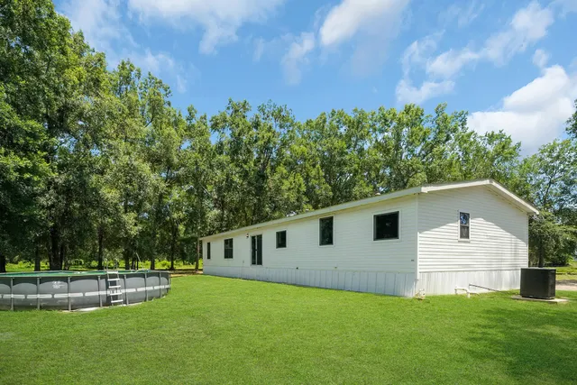 $685,000 | 39360 Highway 105, Saratoga, TX 77585