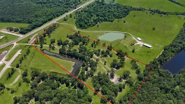 $685,000 | 39360 Highway 105, Saratoga, TX 77585