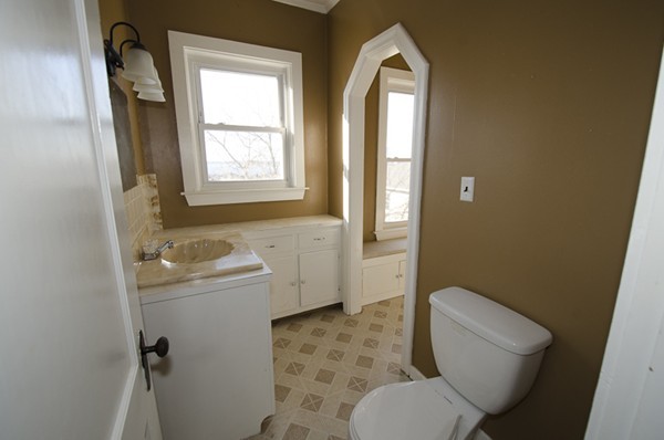 181 Diman Street Fall River, MA 02721 - Photo 8 of 12