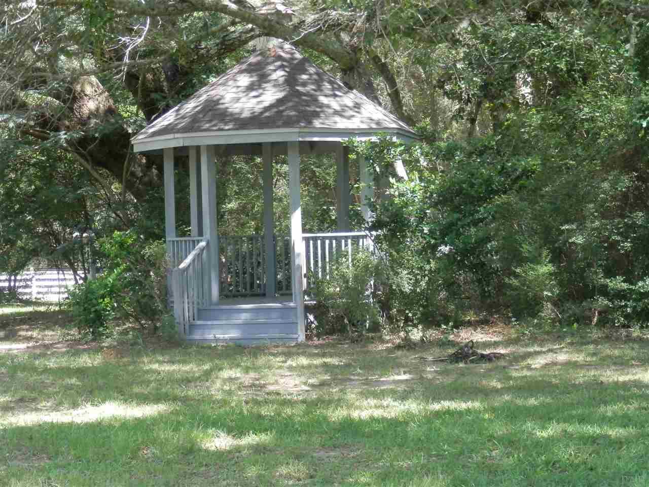 1760 West Kingsfield Road Cantonment, FL 32533 - Photo 8 of 47 Gallery Image 8