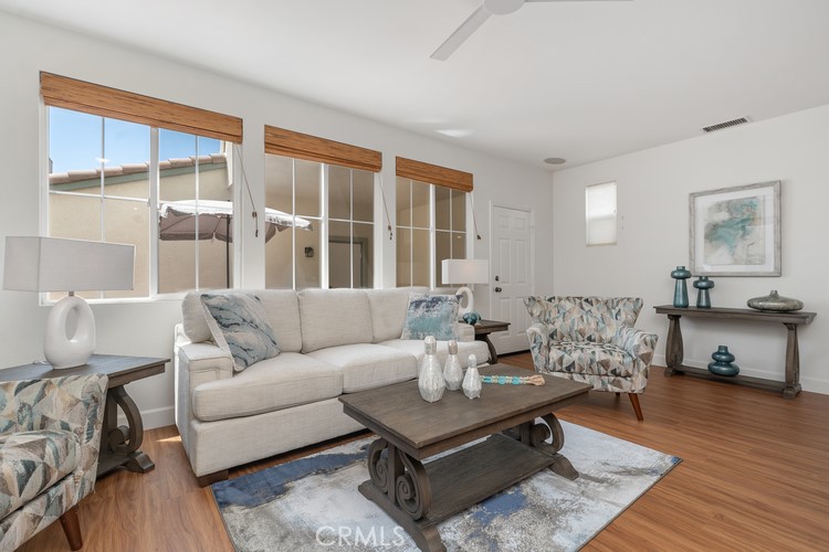 309 Flint Avenue Long Beach, CA 90814 - Photo 13 of 37 a living room with furniture and wooden floor