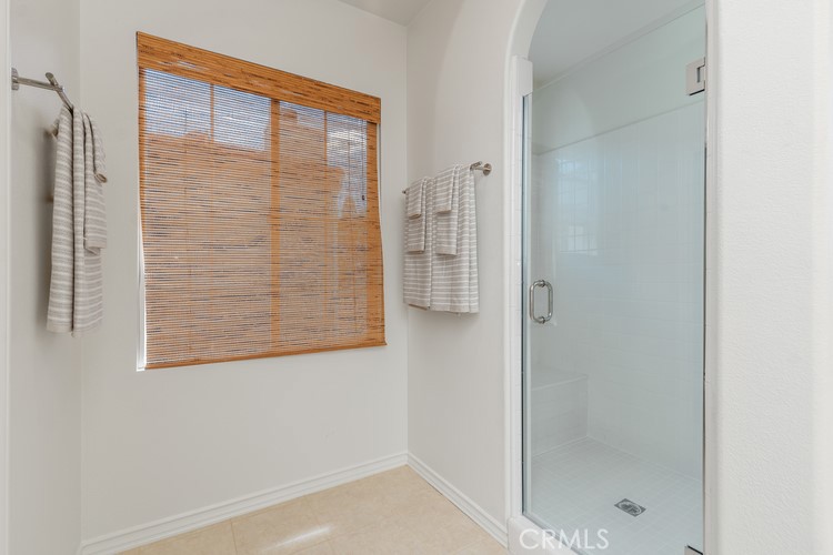 309 Flint Avenue Long Beach, CA 90814 - Photo 22 of 37 a bathroom with a shower