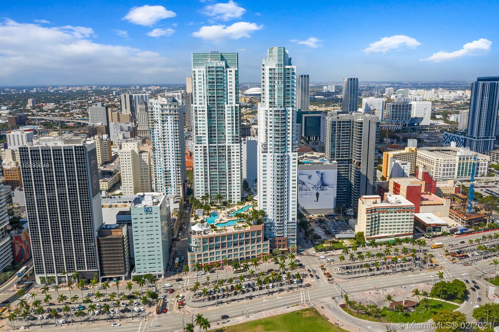 244 Biscayne Boulevard, Unit 3406 Miami, FL 33132 - Photo 16 of 20 a city view