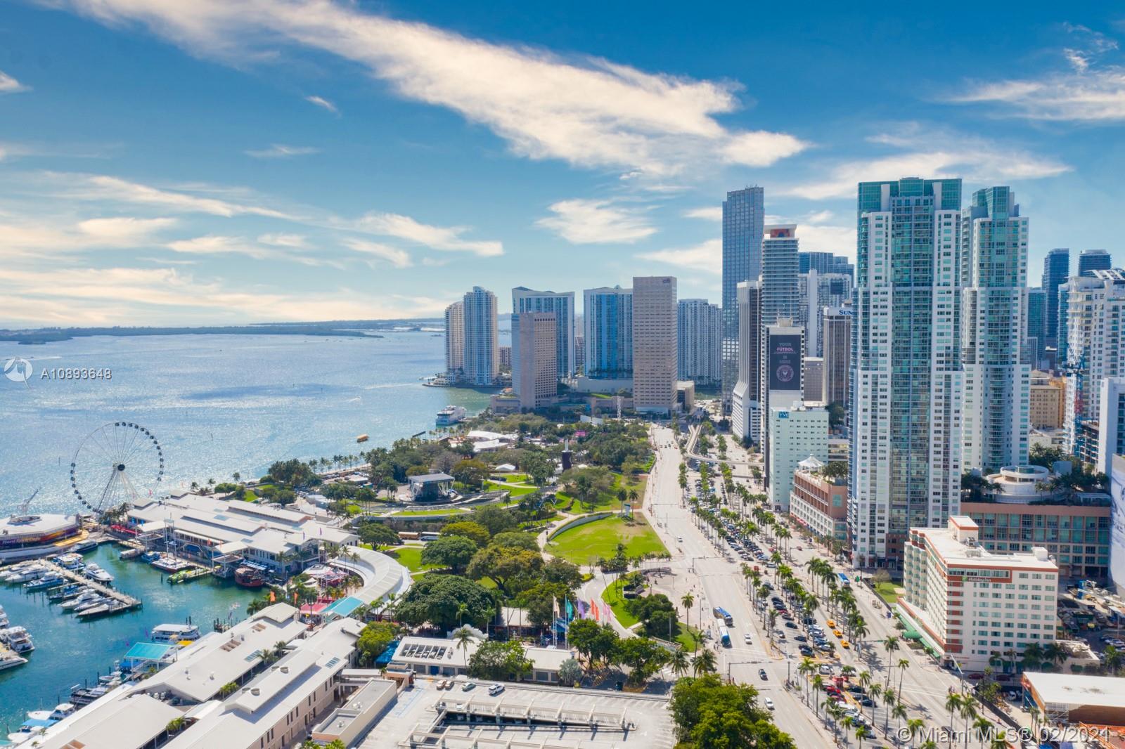 244 Biscayne Boulevard, Unit 3406 Miami, FL 33132 - Photo 18 of 20 a view of city