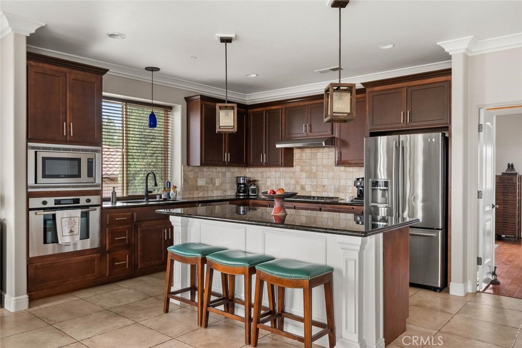 3290 Summit Ridge Terrace Chico, CA 95928 - Photo 13 of 60 This kitchen was designed for entertaining!