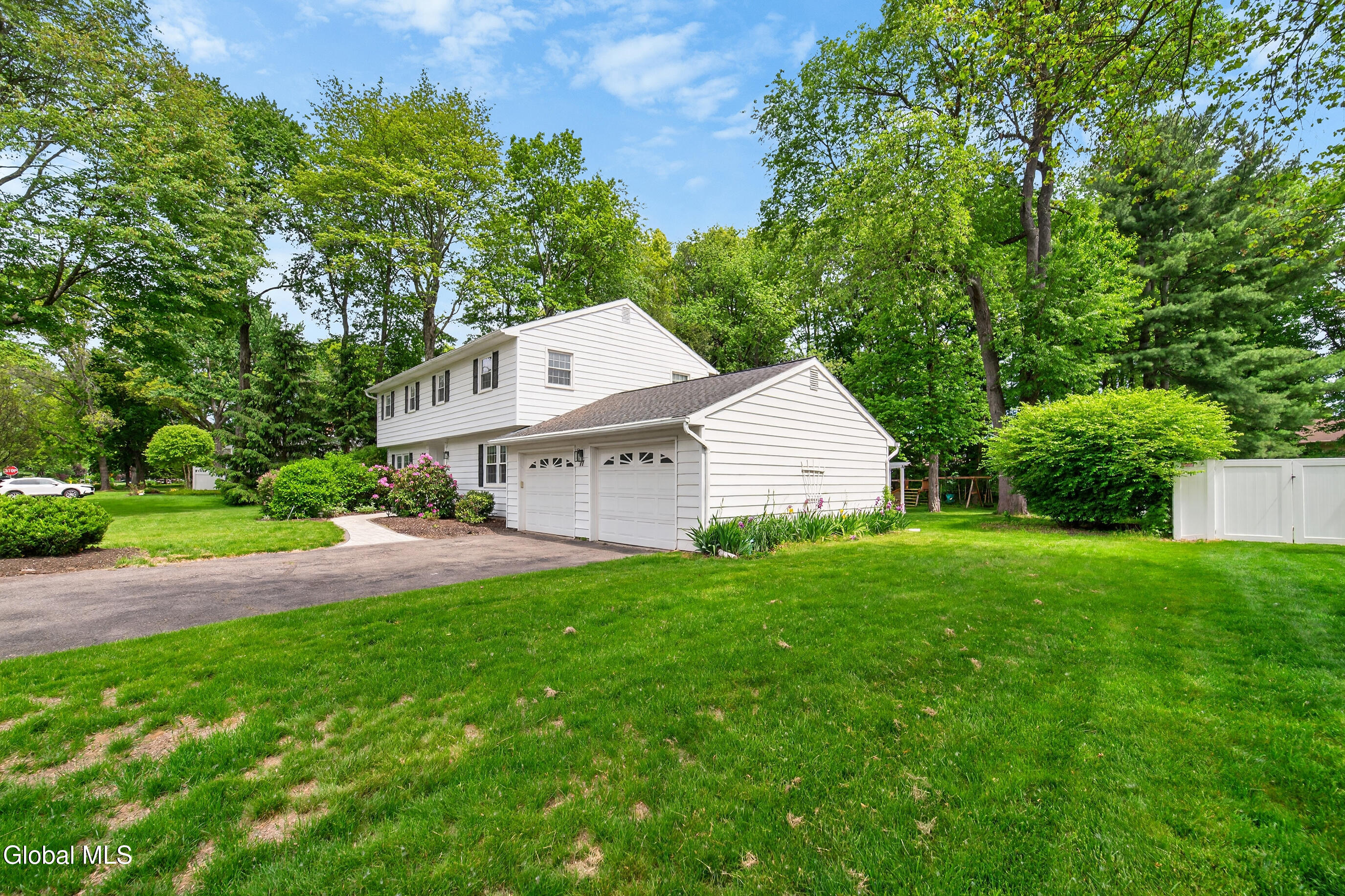 77 Huntersfield Road Bethlehem, NY 12054 - Photo 62 of 71 007-77-Huntersfield-Road-Delmar-NY-12054