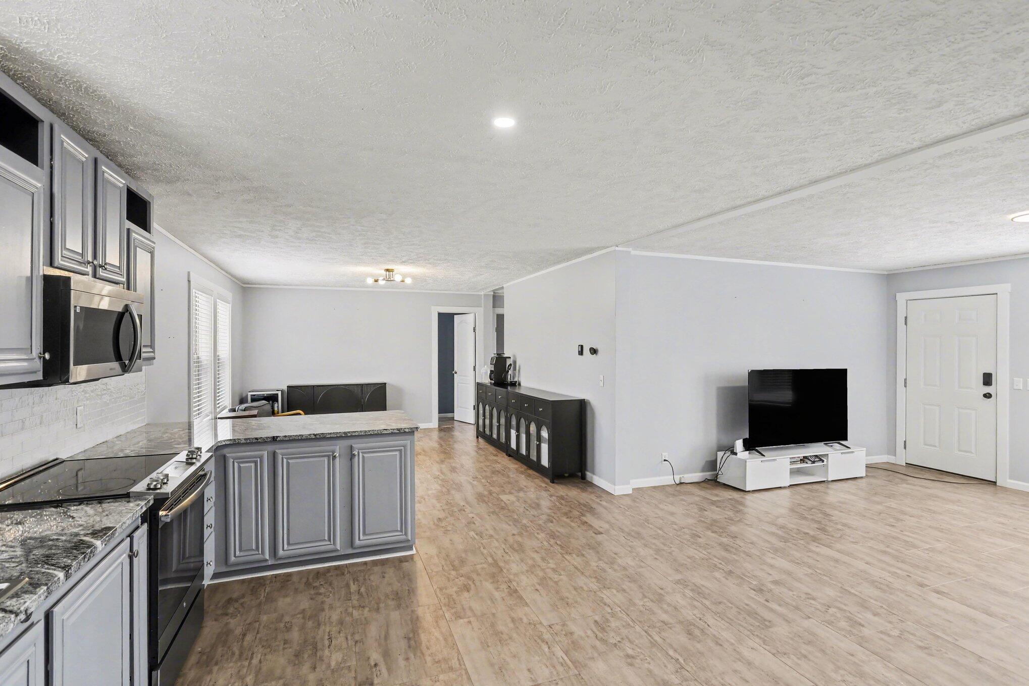 9491 Thorne Road Horton, MI 49246 - Photo 6 of 31 009_file_9961