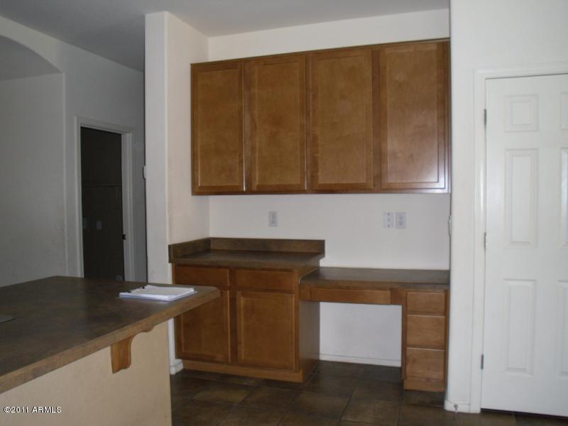 8917 West Cordes Road Tolleson, AZ 85353 - Photo 4 of 25 Kitchen