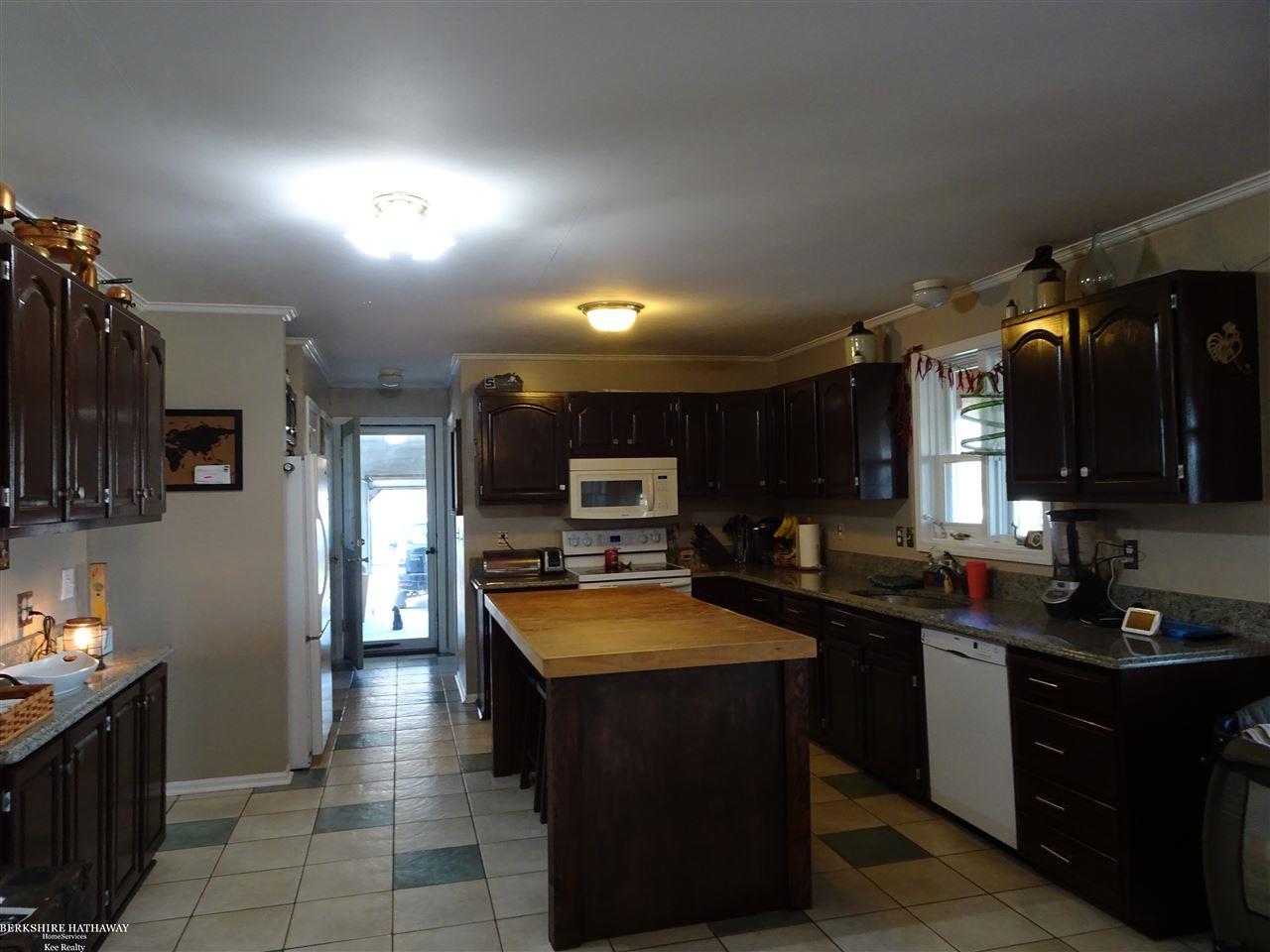 3770 Miller Road Emmett, MI 48022 - Photo 4 of 45