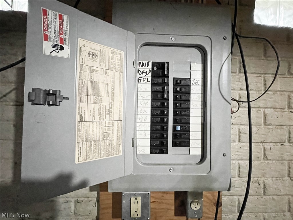 263 Reed Avenue Campbell, OH 44405 - Photo 27 of 30 Utilities with electric panel