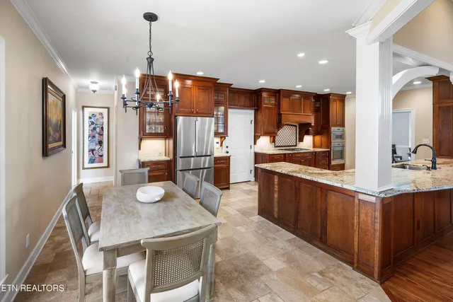 $999,750 | 8829 Rosemont Boulevard, Knoxville, TN 37923