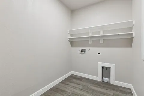 a view of a room with shelf
