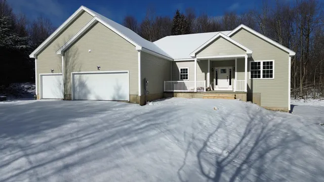 $749,000 | 236 Leos Lane, Georgia, VT 05478