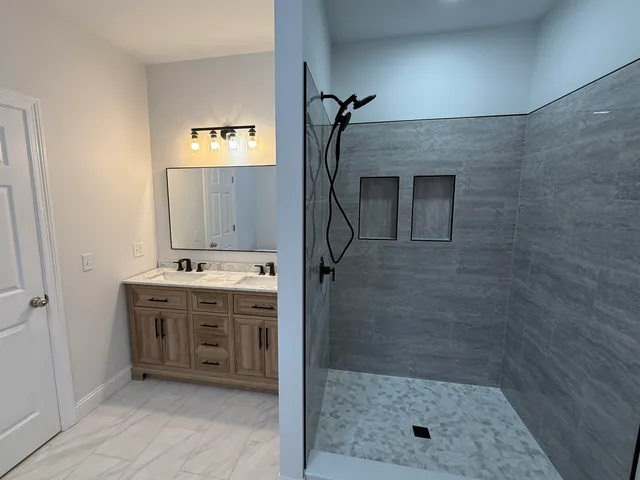 $749,000 | 236 Leos Lane, Georgia, VT 05478