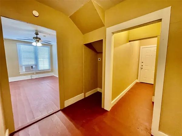 $1,200 | 1814 Ave M 1/2, Unit 1, Galveston, TX 77550