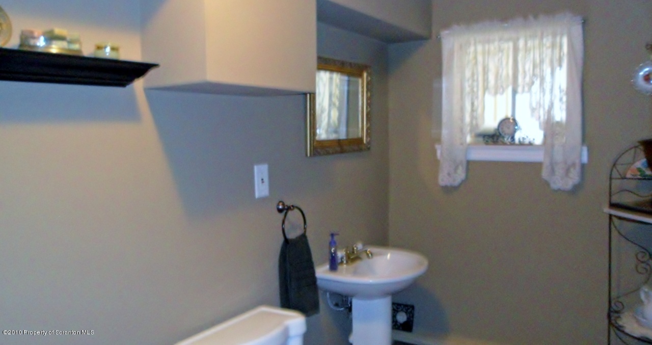 1388 Fairview Road Clarks Summit, PA 18411 - Photo 10 of 26 Gallery Image 10