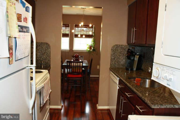 8337 Montgomery Run Road, Unit B Ellicott City, MD 21043 - Photo 19 of 28 Kitchen