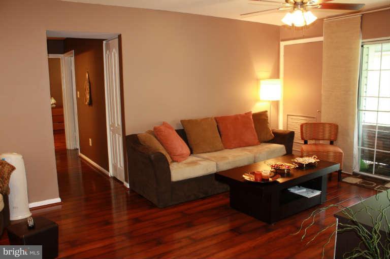 8337 Montgomery Run Road, Unit B Ellicott City, MD 21043 - Photo 3 of 28 Living Room