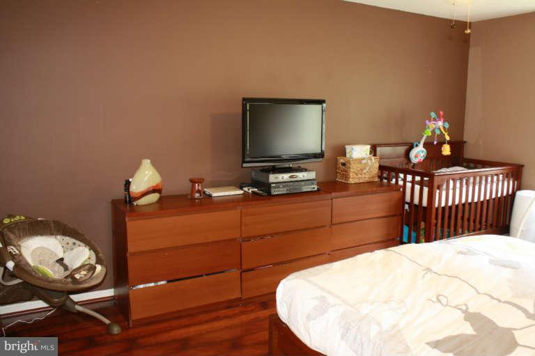 8337 Montgomery Run Road, Unit B Ellicott City, MD 21043 - Photo 22 of 28 Bedroom (Master)