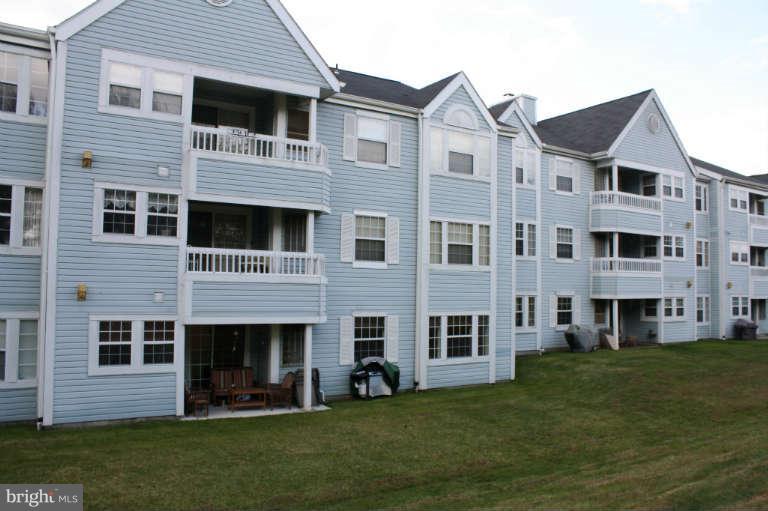 8337 Montgomery Run Road, Unit B Ellicott City, MD 21043 - Photo 26 of 28 Exterior (Rear)