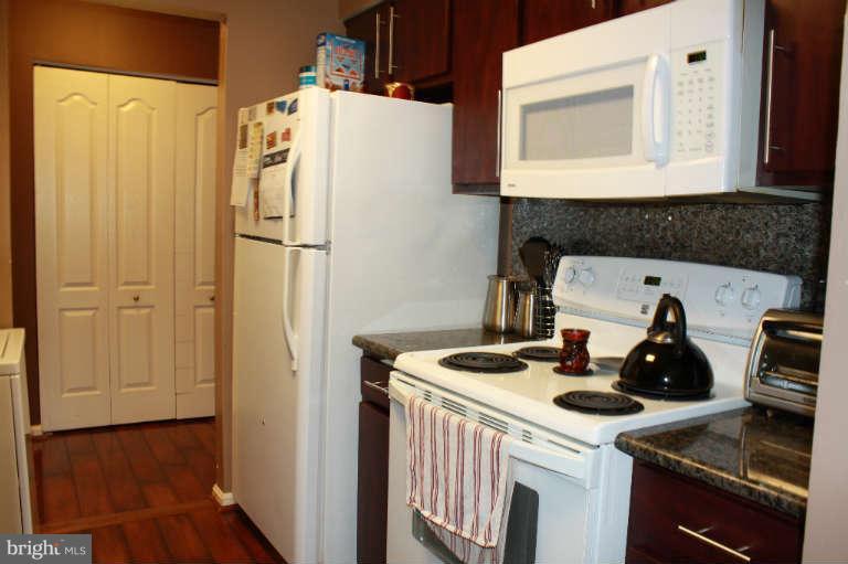 8337 Montgomery Run Road, Unit B Ellicott City, MD 21043 - Photo 8 of 28 Kitchen