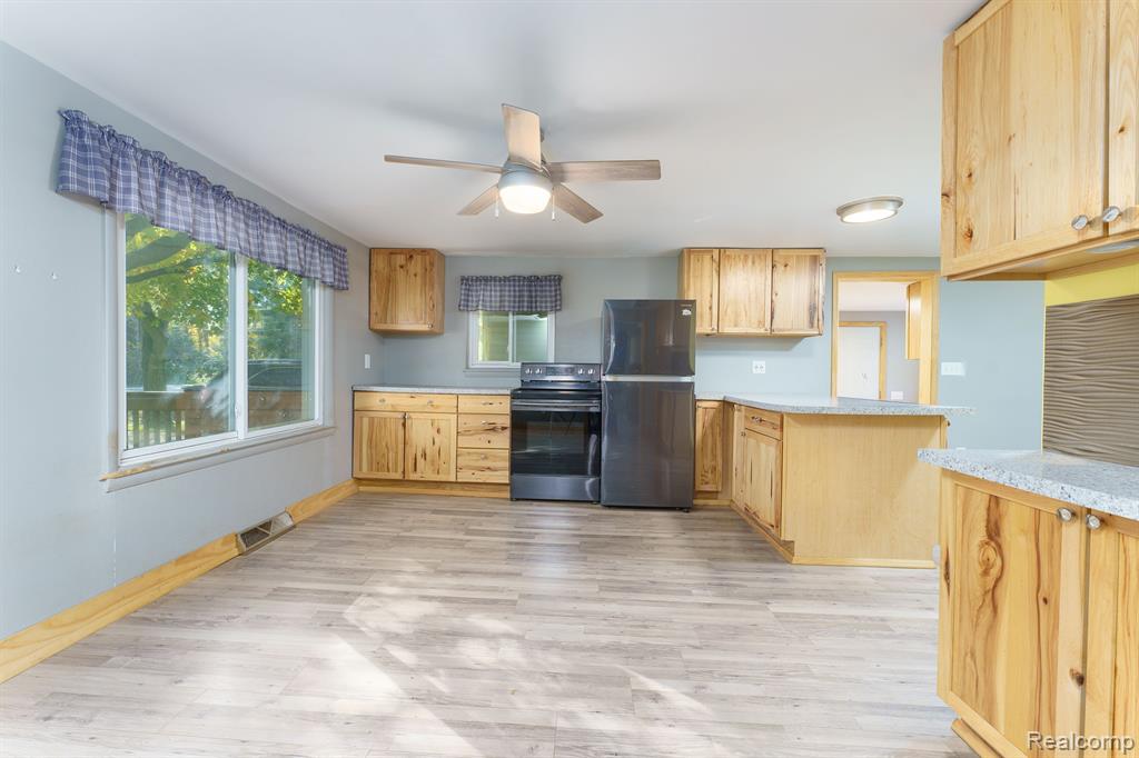 10159 Clark Road Davison, MI 48423 - Photo 16 of 49