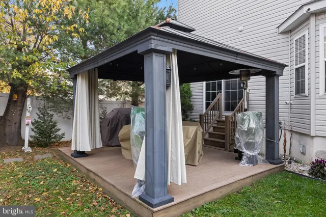 a view of a house with porch