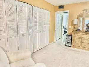 $1,300 | 1050 Cornwall C, Boca Raton, FL 33434
