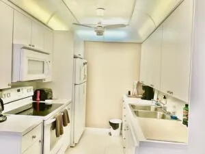 $1,300 | 1050 Cornwall C, Boca Raton, FL 33434