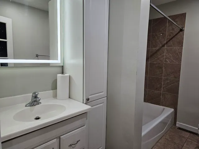 $3,600 | 11 Brookfield Drive, Shelton, CT 06484