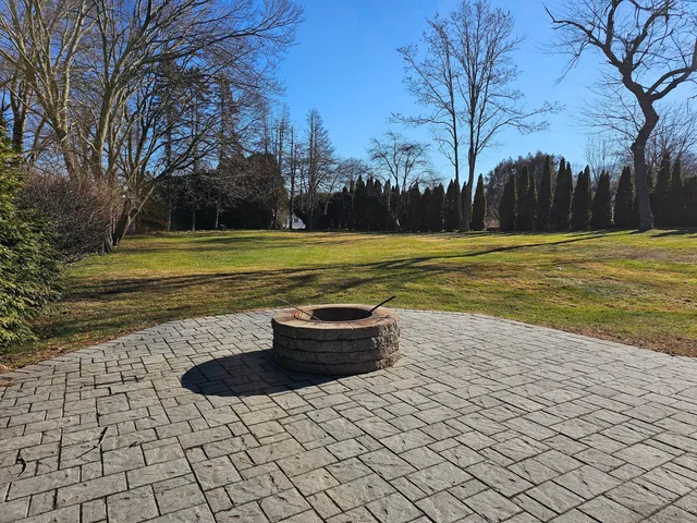 $3,600 | 11 Brookfield Drive, Shelton, CT 06484