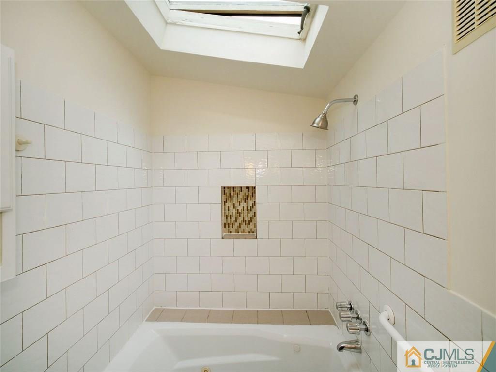 1487 Seneca Road North Brunswick, NJ 08902 - Photo 13 of 23 Gallery Image 13
