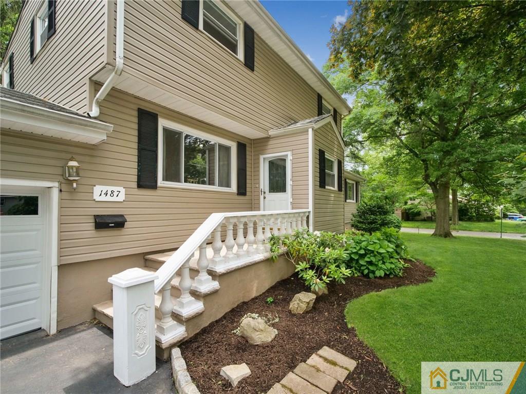 1487 Seneca Road North Brunswick, NJ 08902 - Photo 3 of 23 Gallery Image 3