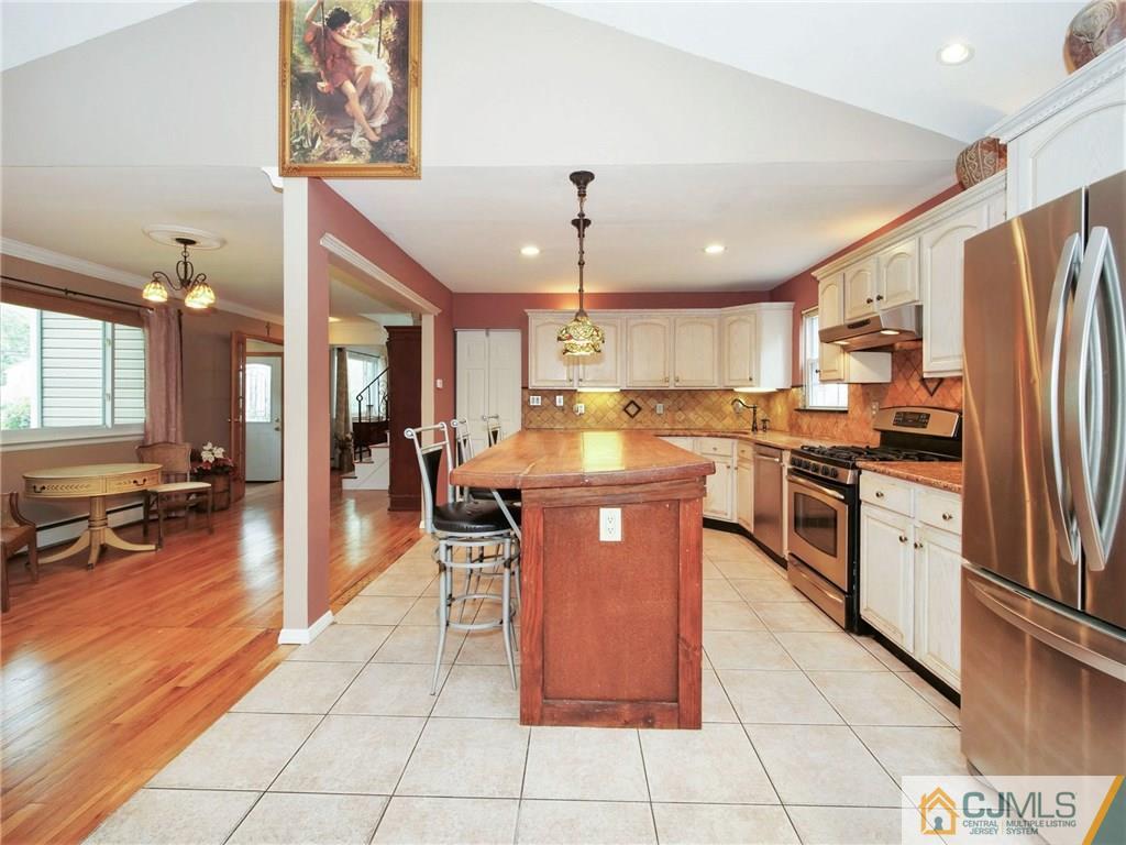 1487 Seneca Road North Brunswick, NJ 08902 - Photo 5 of 23 Gallery Image 5