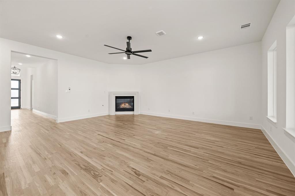 912 Highlands Avenue Aledo, TX 76008 - Photo 11 of 40