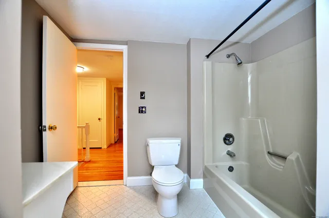 $3,800 | 19 Seneca Road, West Hartford, CT 06117