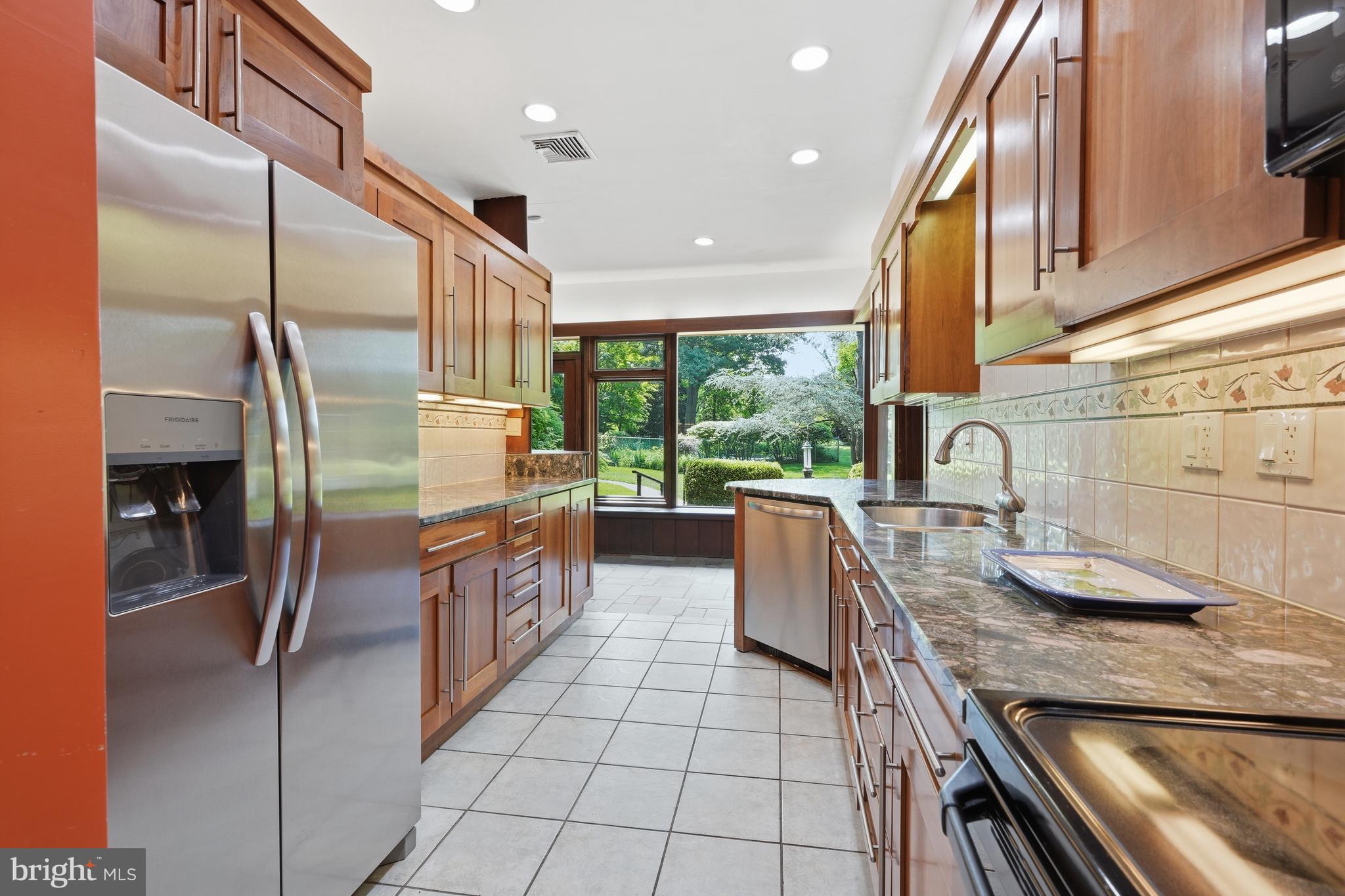 775 River Road Yardley, PA 19067 - Photo 24 of 75 Modern, updated kitchen with views